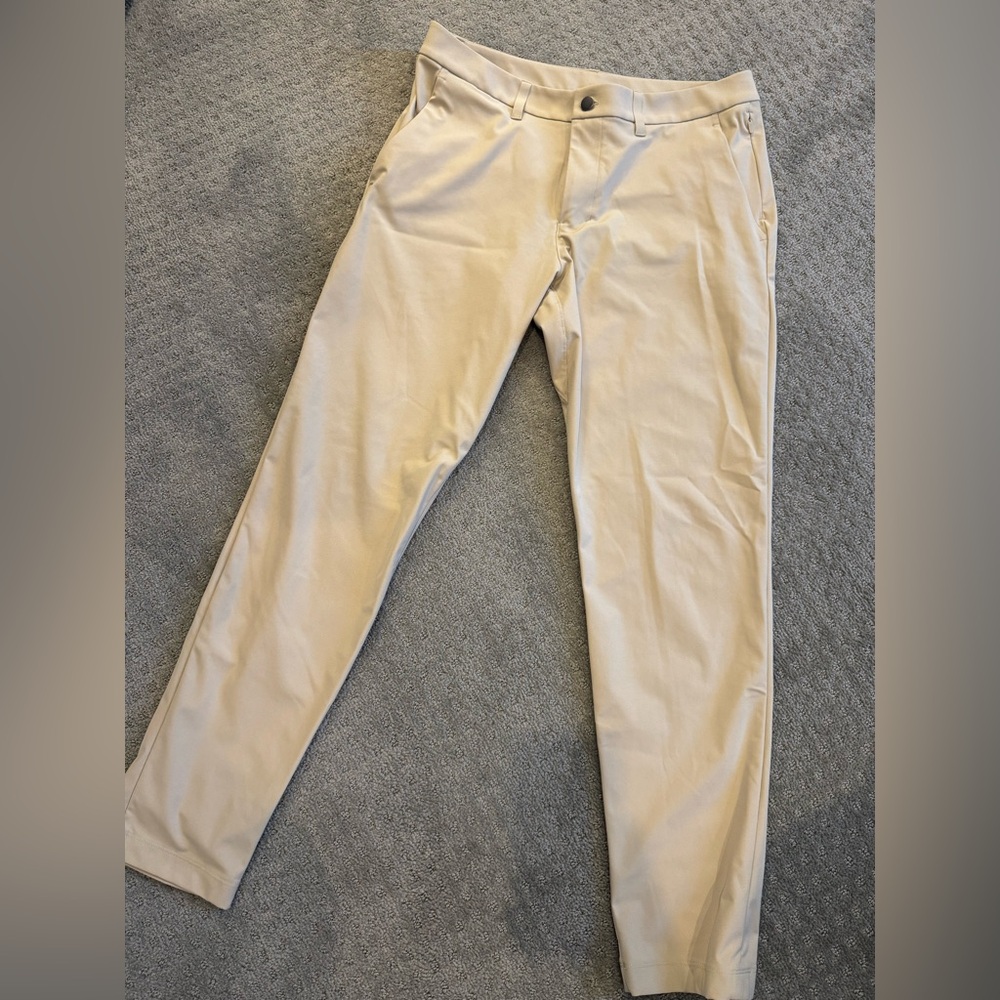 Lululemon Athletica Khaki Pants Size 33, 31 Inch Inseam